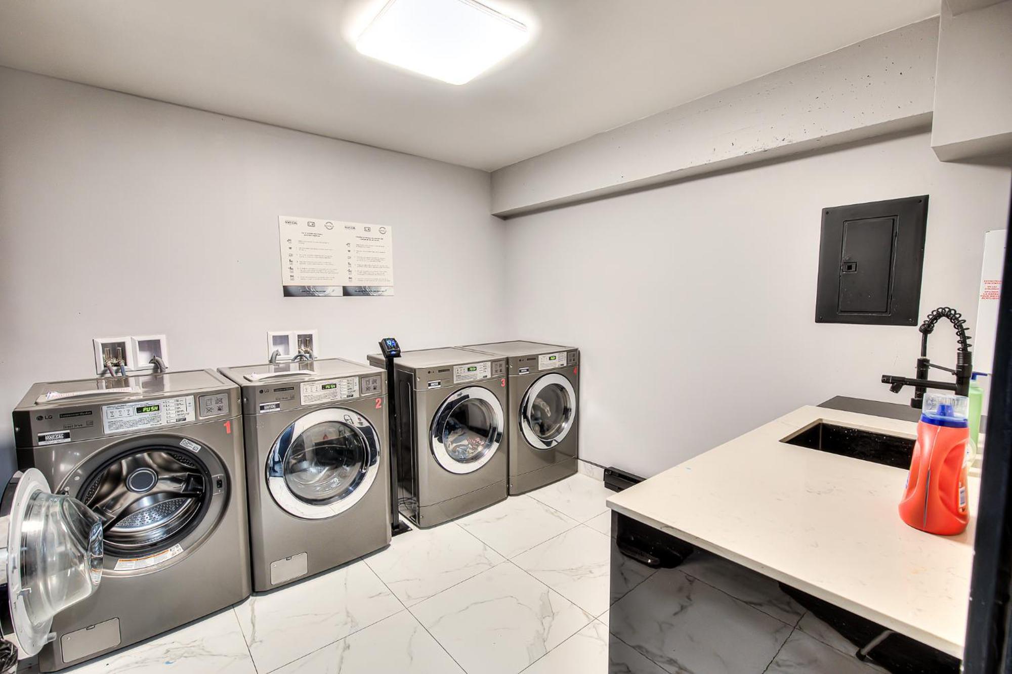 Ndg Dreams! New & Modern 3Br Easy City Life Montreal Exterior photo